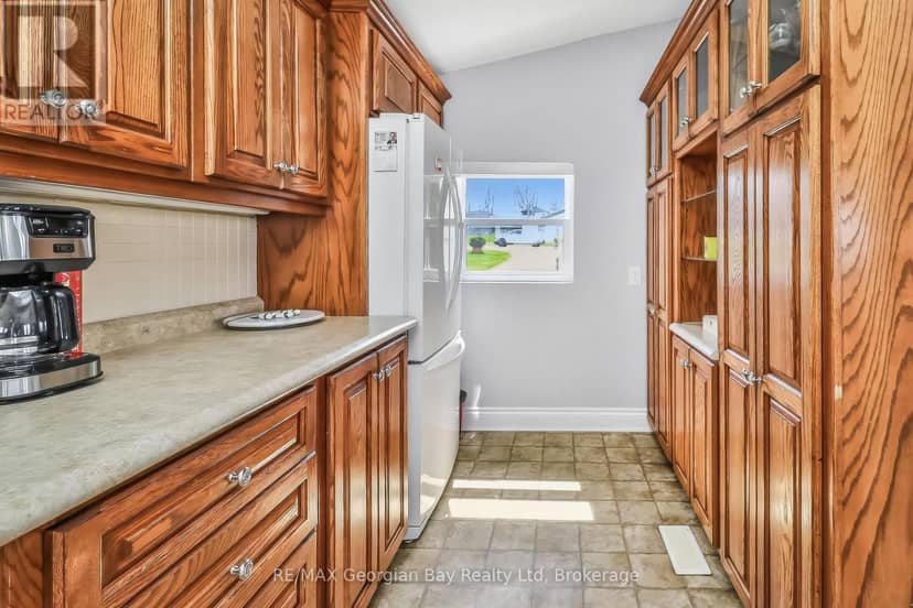 12 Robins Point Road — photo 11 of 40