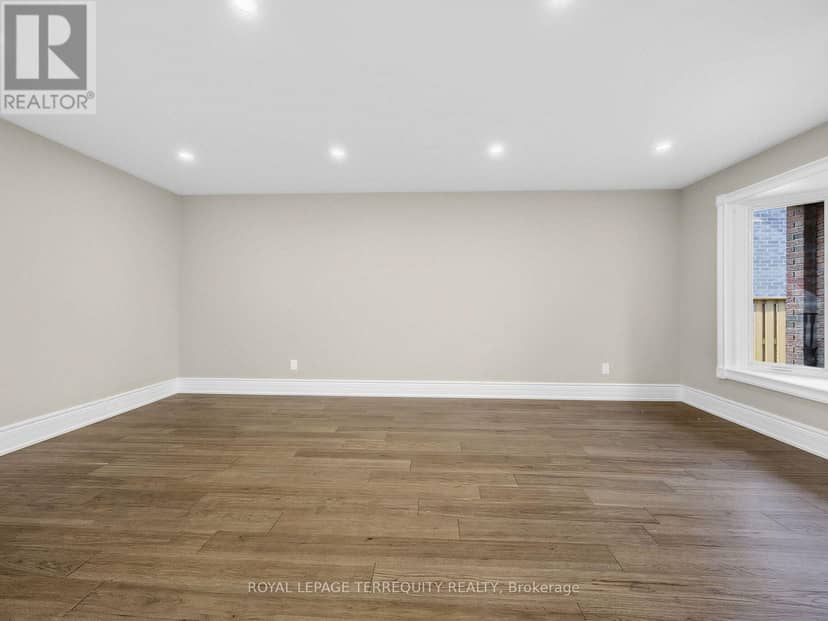 124 Bathgate Drive, Toronto, photo 5