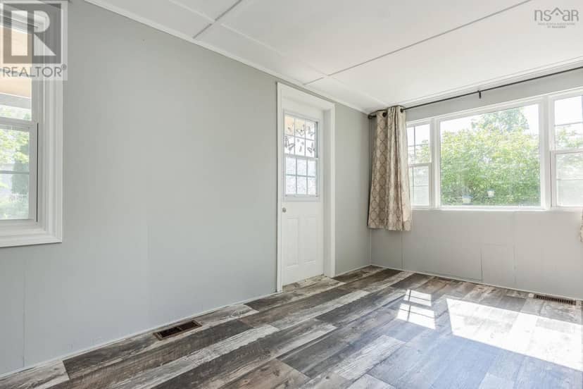 8801 201 Highway — photo 8 of 35