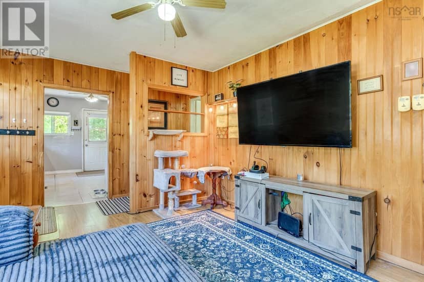5915 208 Highway — photo 8 of 40