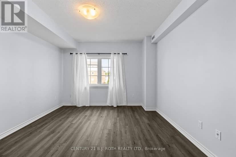 303 - 41 Ferndale Drive S — photo 11 of 21