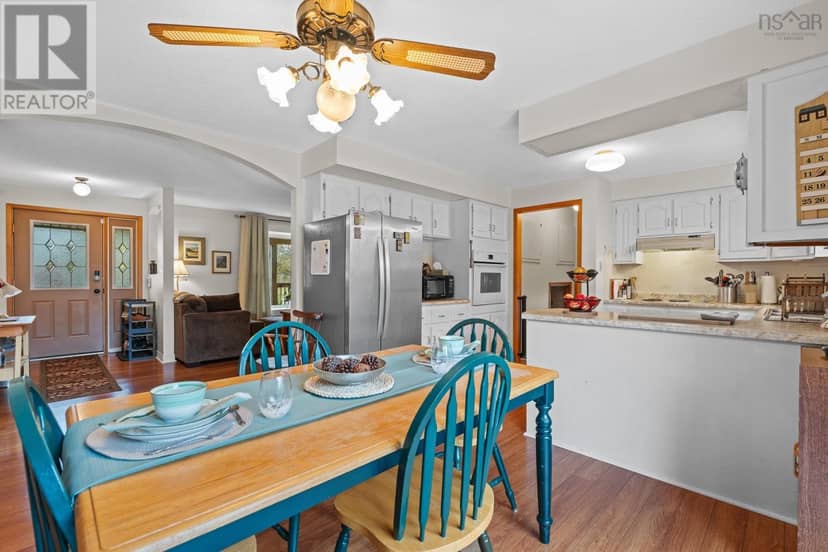 19 Harmony Road — photo 14 of 40