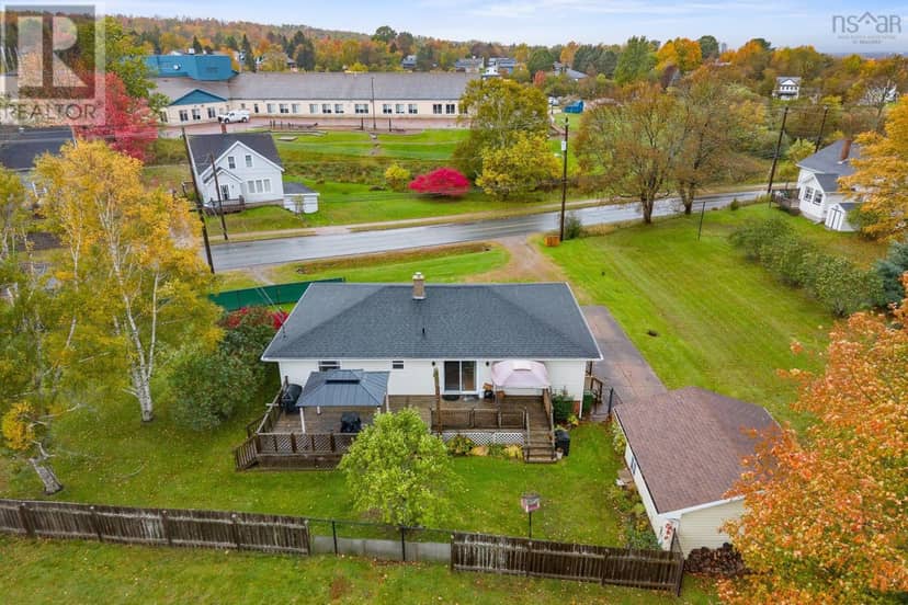 19 Harmony Road, Salmon River, photo 3