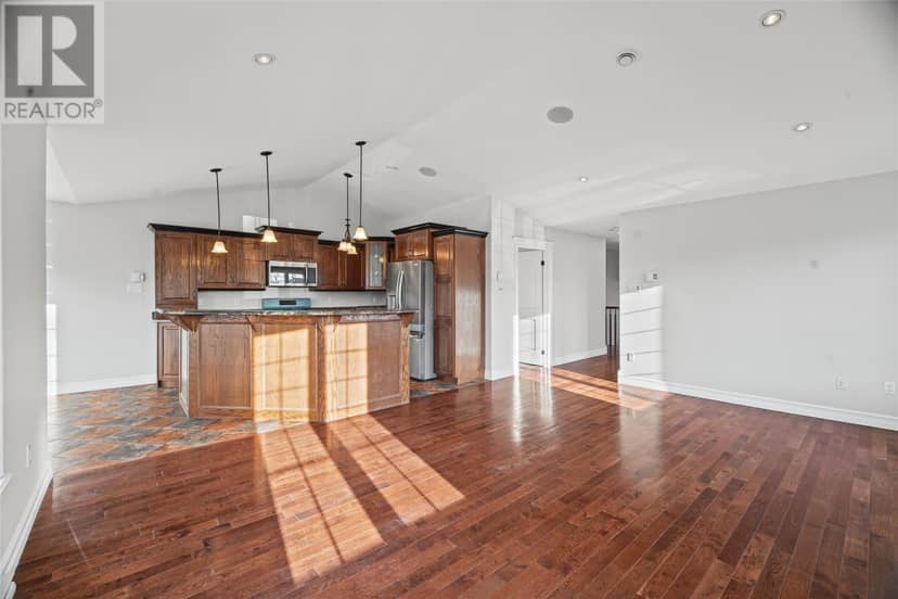 49 Francis Street — photo 10 of 40