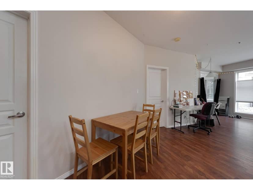#162 4823 104A ST NW — photo 10 of 36