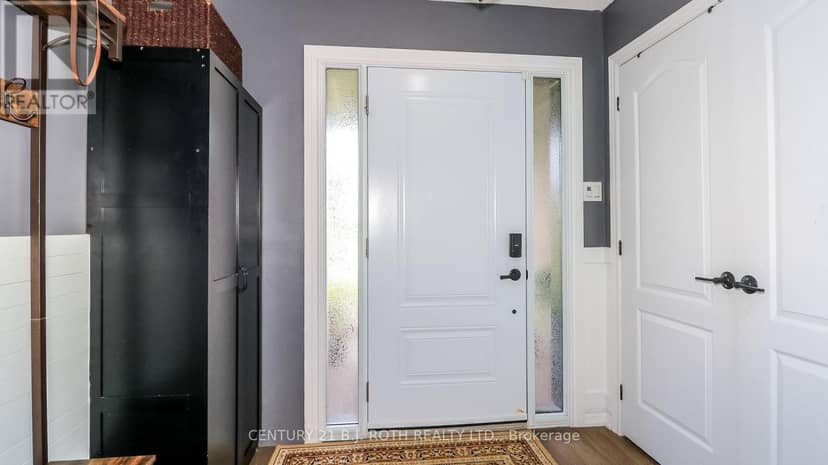 61 Barwick Drive W, Barrie, photo 3