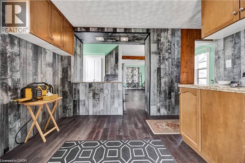 43 HENRY Street — photo 12 of 30