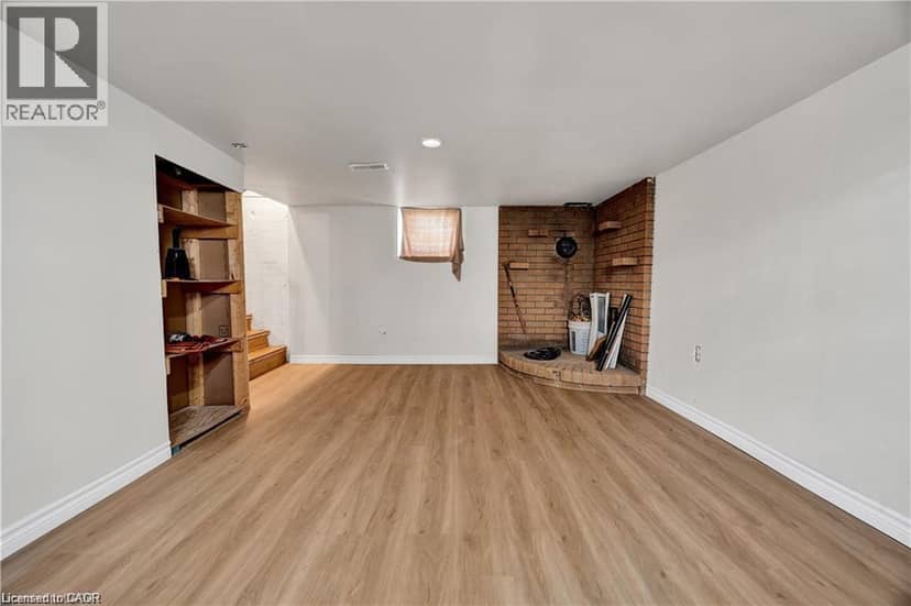 43 HENRY Street — photo 21 of 30