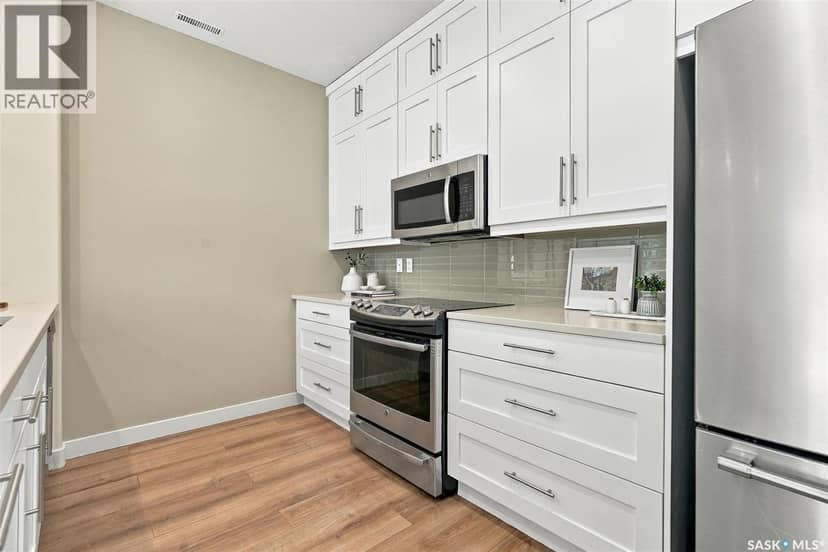 20 103 Willis CRESCENT — photo 16 of 40