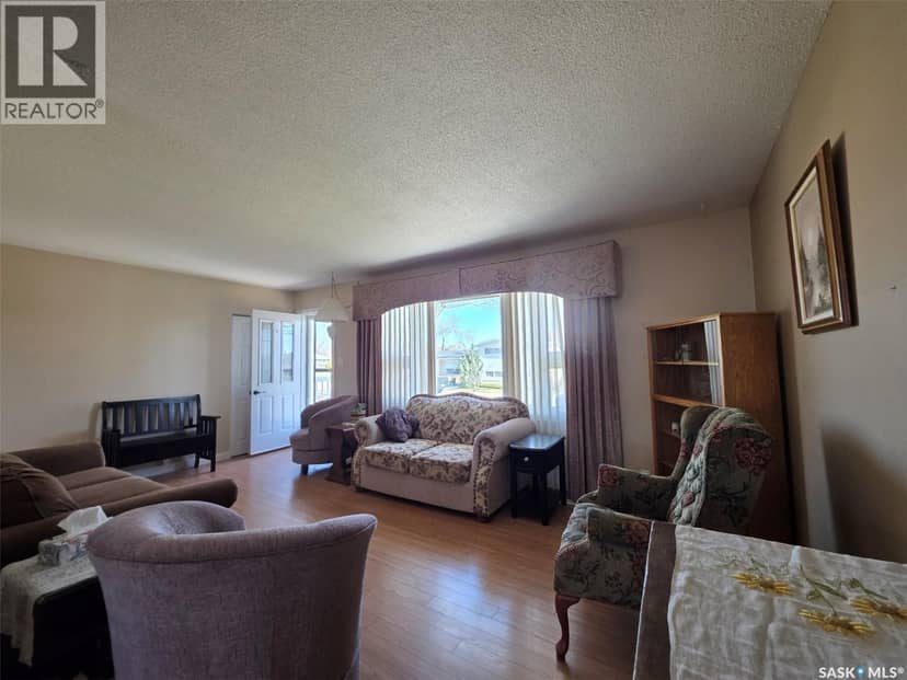 810 11th AVENUE NE, Swift Current, photo 5