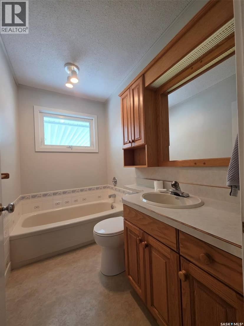810 11th AVENUE NE, Swift Current, photo 6