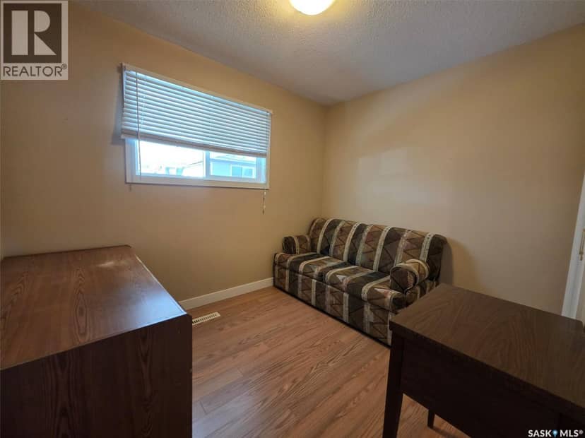 810 11th AVENUE NE, Swift Current, photo 8