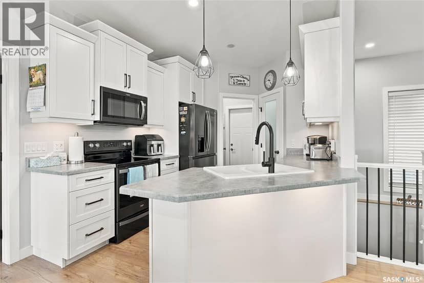 101 South Hill ROAD — photo 10 of 40
