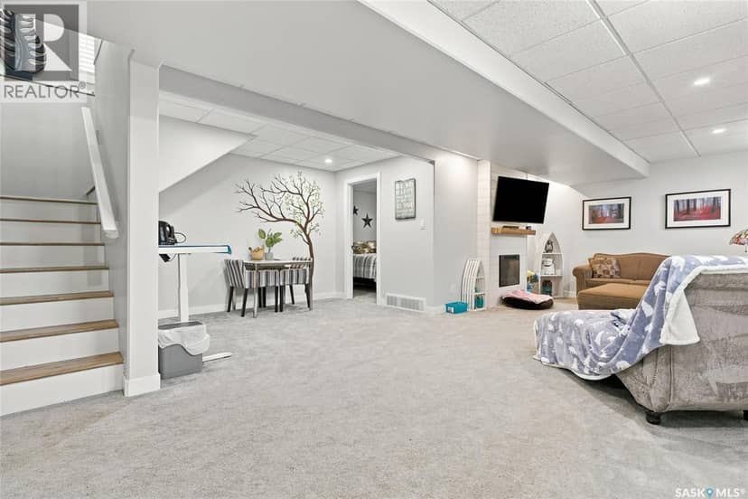 101 South Hill ROAD — photo 30 of 40