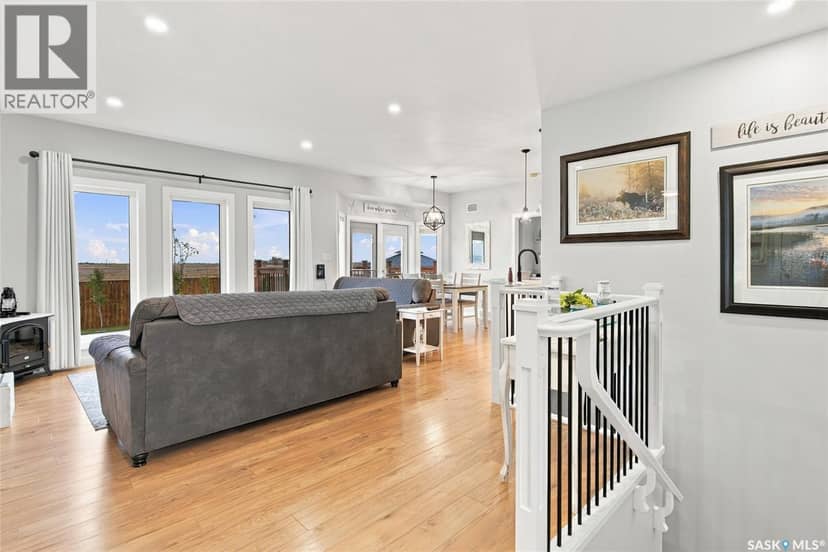 101 South Hill ROAD — photo 6 of 40