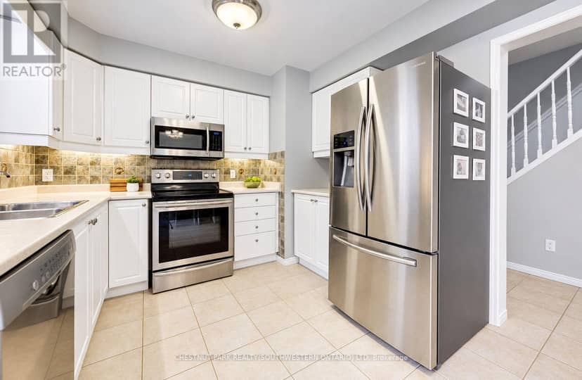 24 White Sands Court — photo 10 of 38