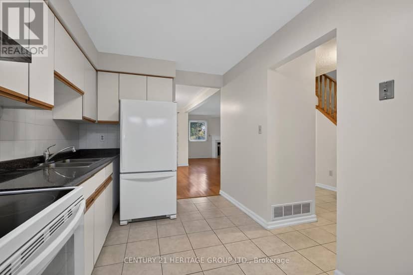 15 - 38 Elora Drive — photo 20 of 40