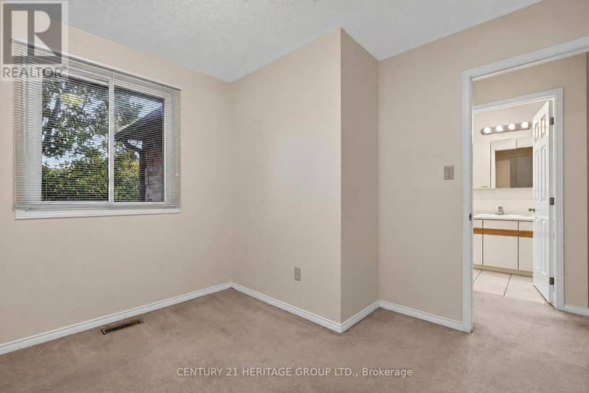15 - 38 Elora Drive — photo 28 of 40
