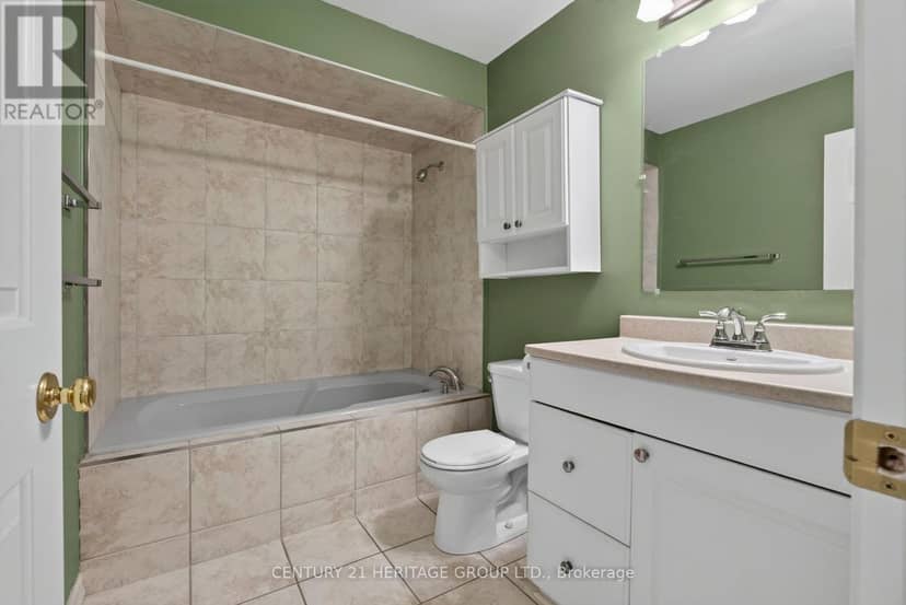 15 - 38 Elora Drive — photo 34 of 40