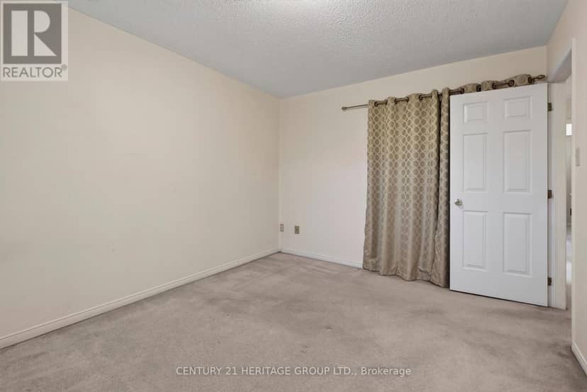 15 - 38 Elora Drive — photo 36 of 40