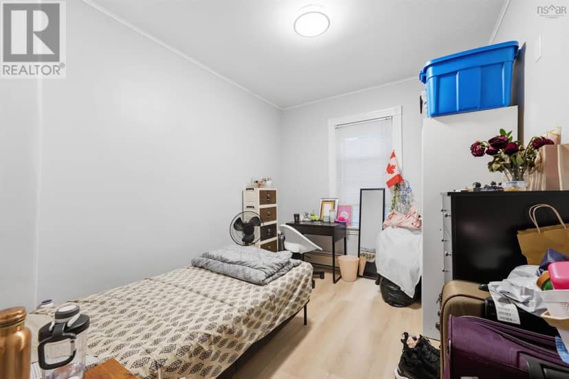 2512 Oxford Street — photo 17 of 27