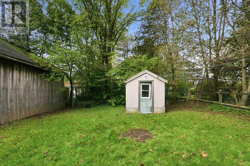 2512 Oxford Street — photo 23 of 27