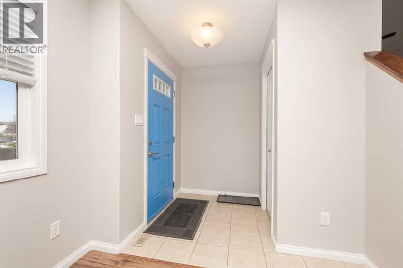 610 Silkstone Point W, Lethbridge, photo 2