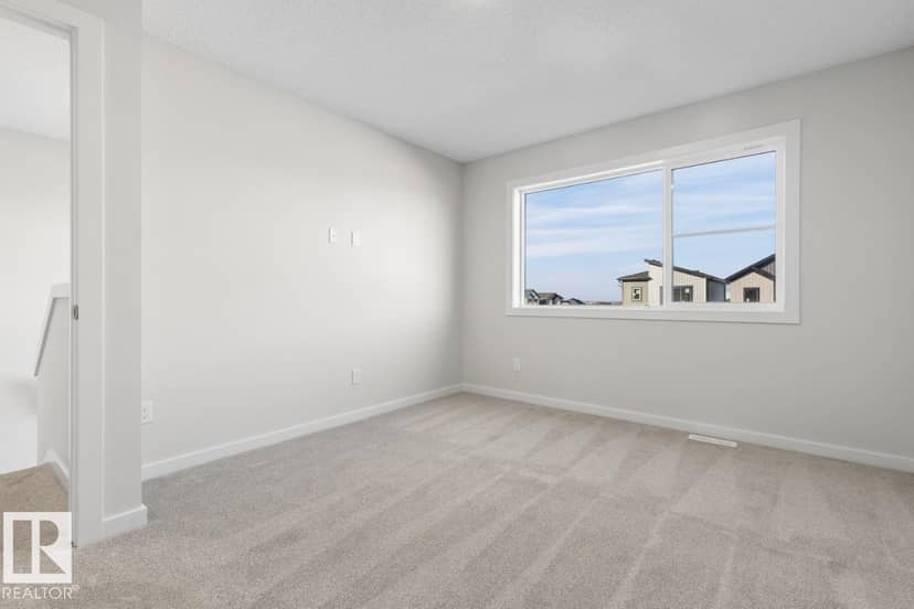 37 Clydesdale LN — photo 26 of 38
