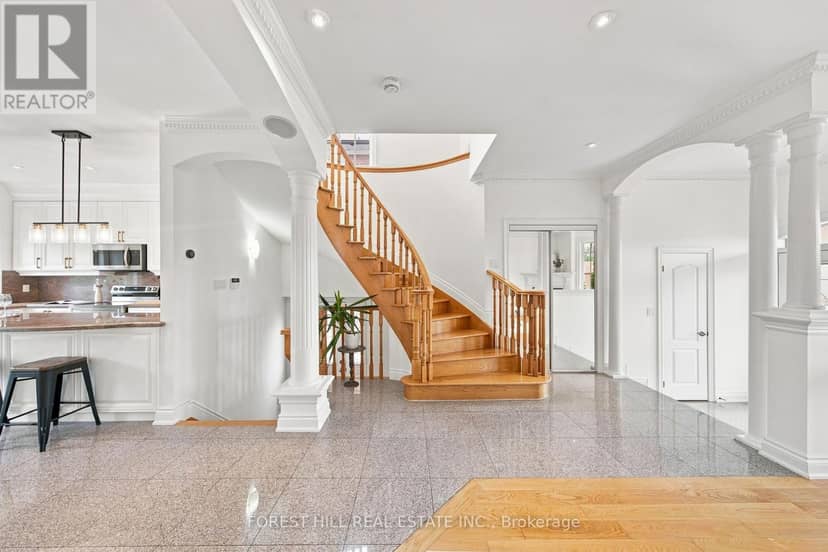 1006 Briar Hill Avenue, Toronto, photo 4