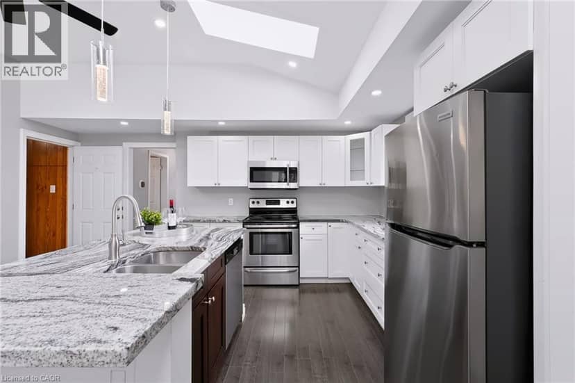 15 CLEARWATER Drive — photo 10 of 40