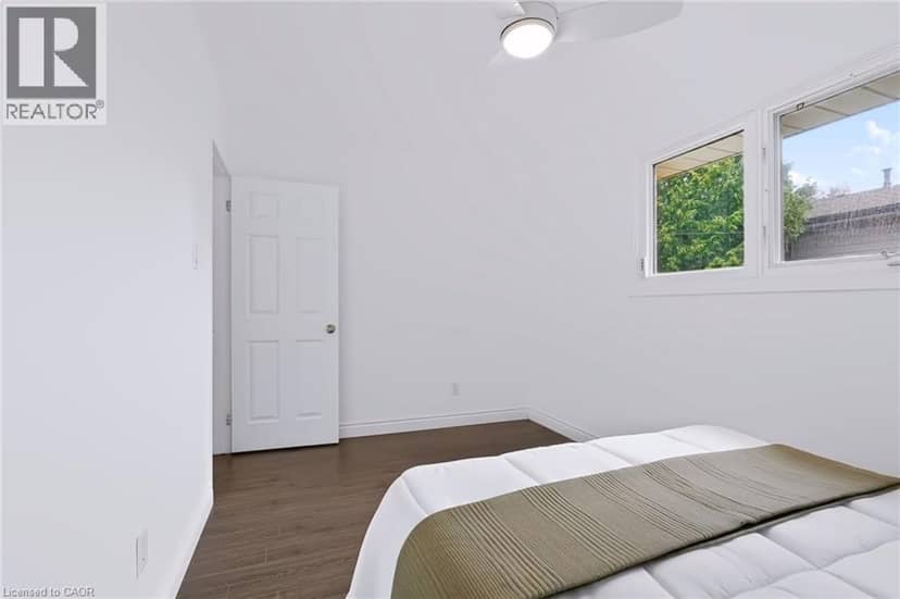 15 CLEARWATER Drive — photo 24 of 40