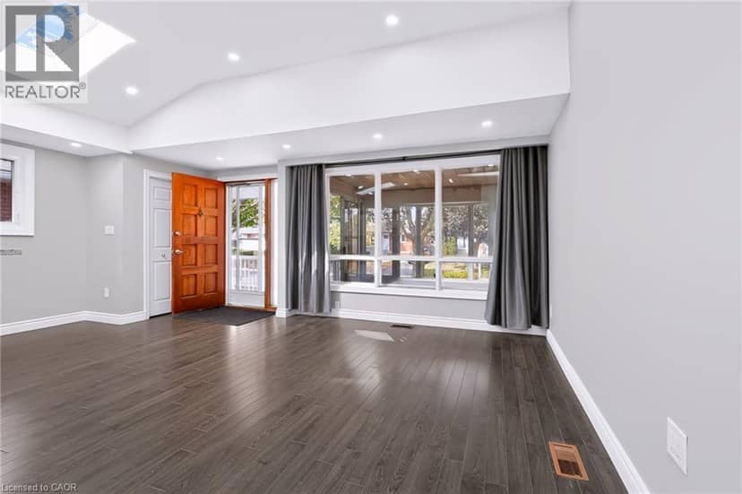 15 CLEARWATER Drive, Hamilton, photo 8