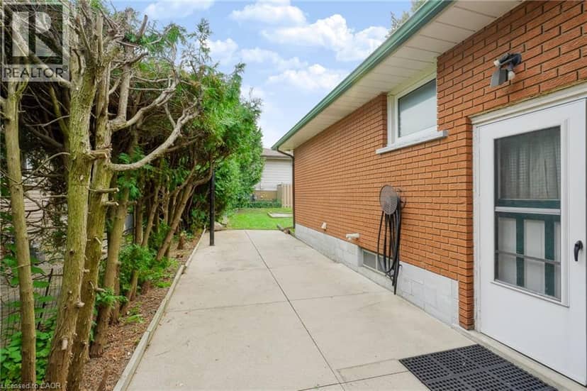 15 CLEARWATER Drive — photo 35 of 40