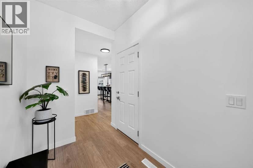 52 Evansborough Way NW, Calgary, photo 5