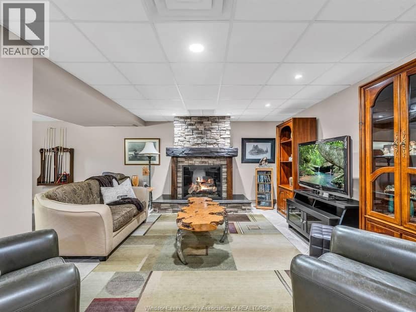 4024 Hickory Acres Drive — photo 33 of 40