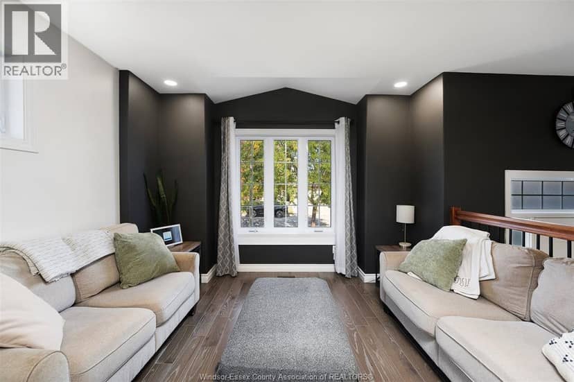 15 Oak Park CRESCENT — photo 10 of 27