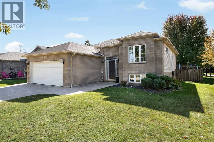 15 Oak Park CRESCENT, Kingsville, photo 2