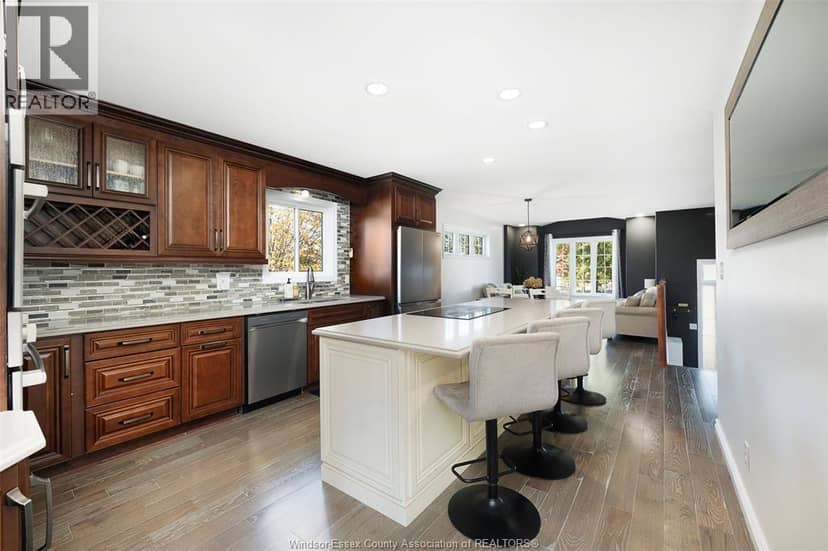 15 Oak Park CRESCENT, Kingsville, photo 8