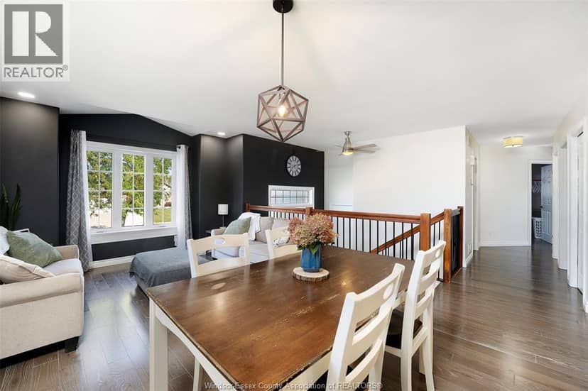 15 Oak Park CRESCENT — photo 9 of 27