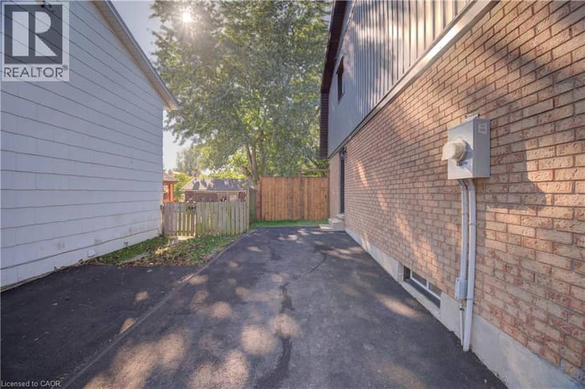 210 FERGUSON Avenue — photo 5 of 40
