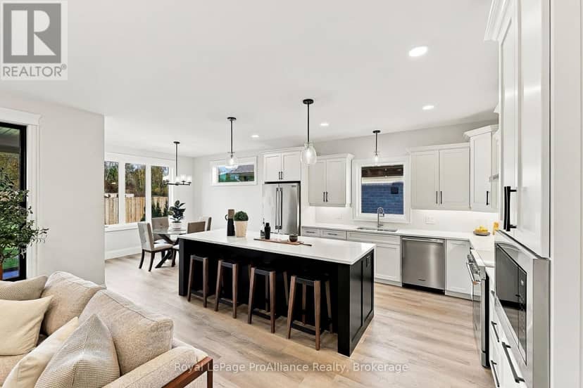 52 Beacon Drive — photo 17 of 40