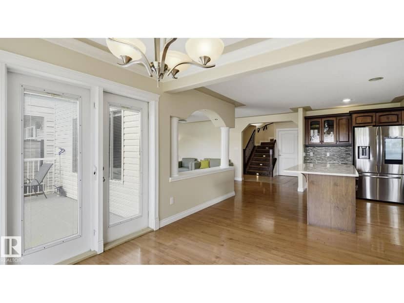 6116 53 AV — photo 15 of 40