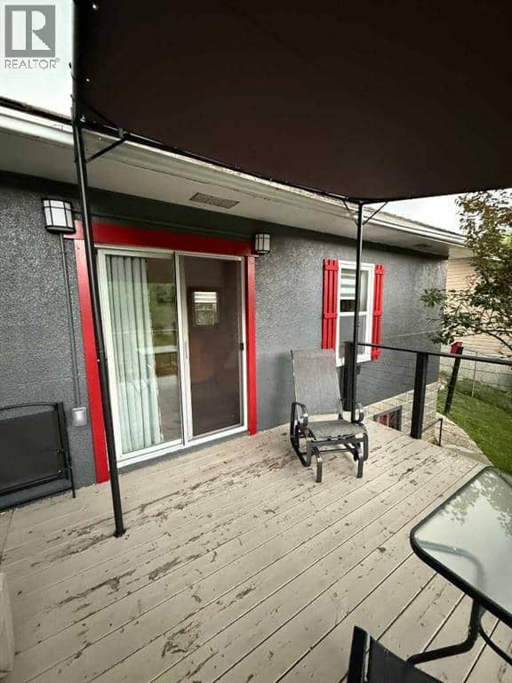 4703 47 Avenue — photo 26 of 40
