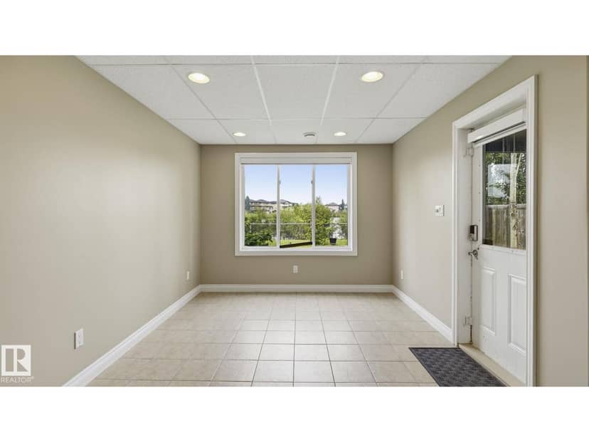6116 53 AV — photo 35 of 40