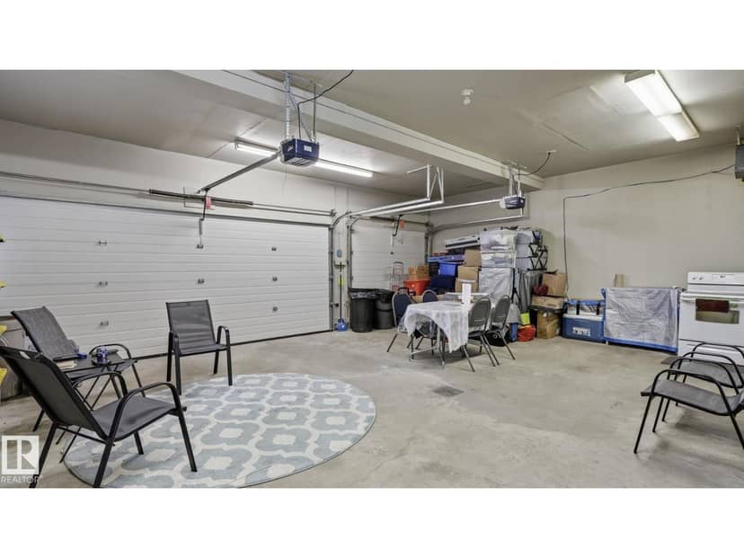 6116 53 AV — photo 39 of 40