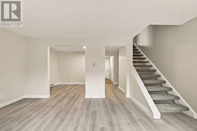 29 - 625 Griffith Street — photo 11 of 39