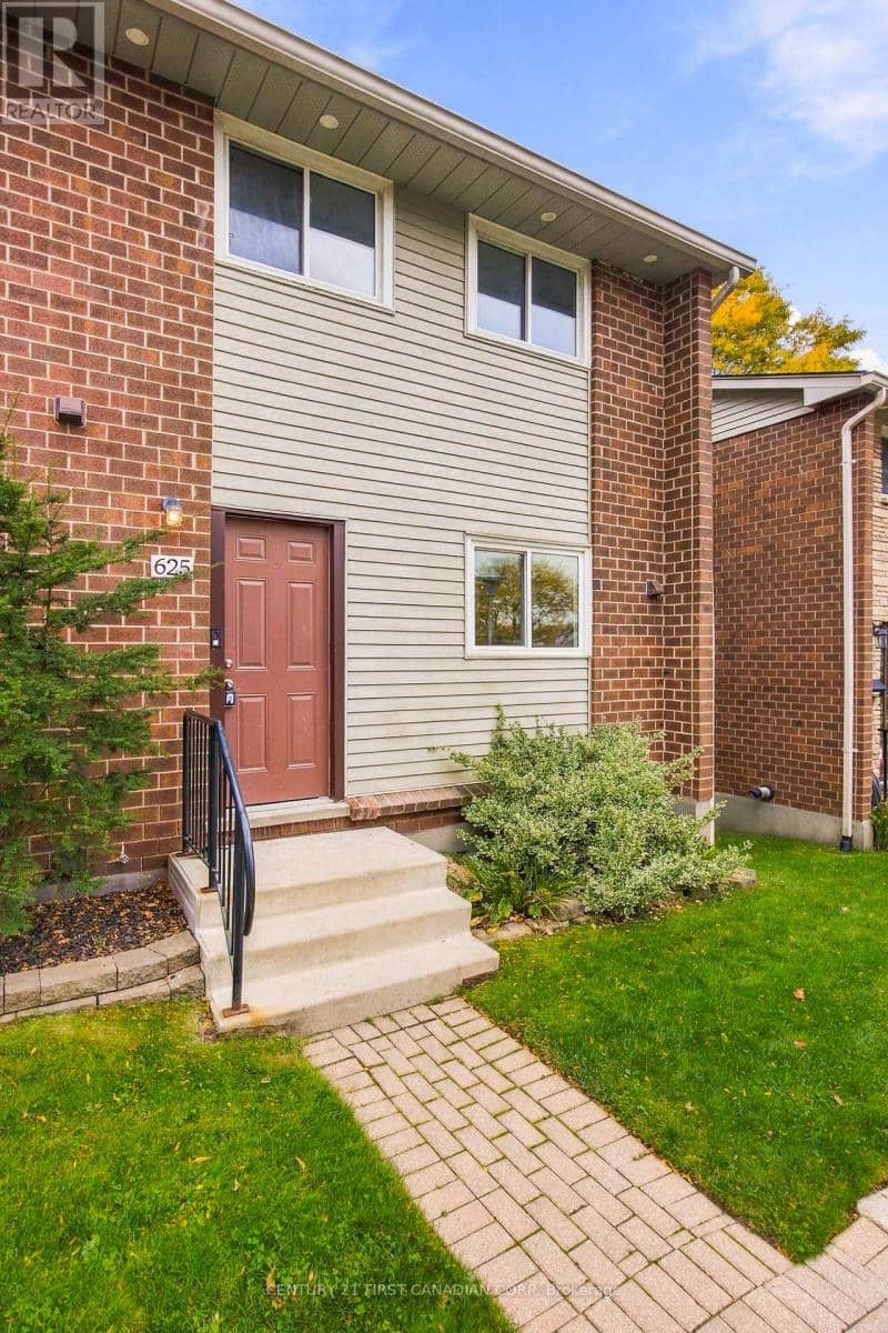 29 - 625 Griffith Street — photo 3 of 39