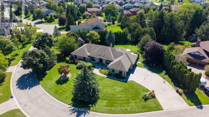 768 Franklinway Crescent, London North, photo 2