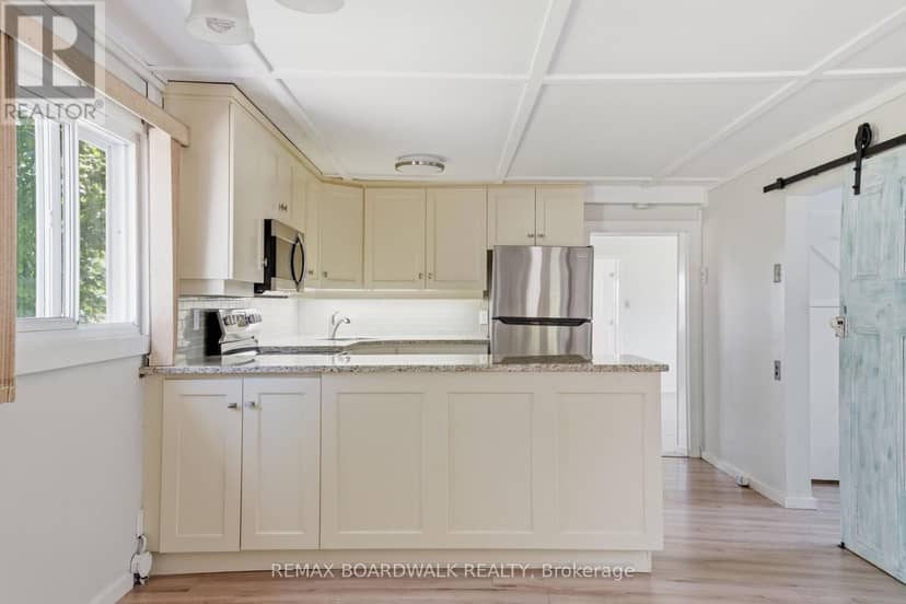 264 Birch Avenue — photo 9 of 37