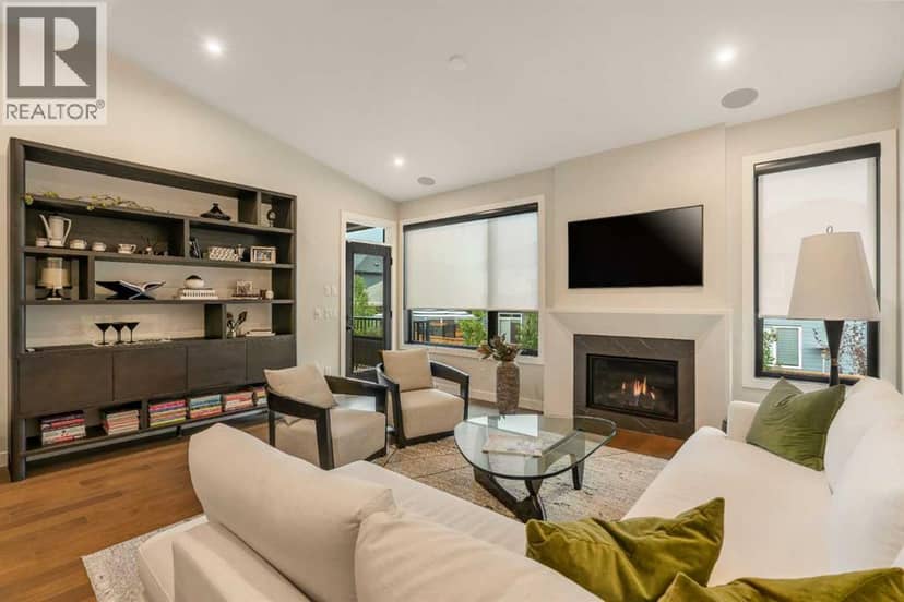 648 Shawnee Terrace SW, Calgary, photo 3